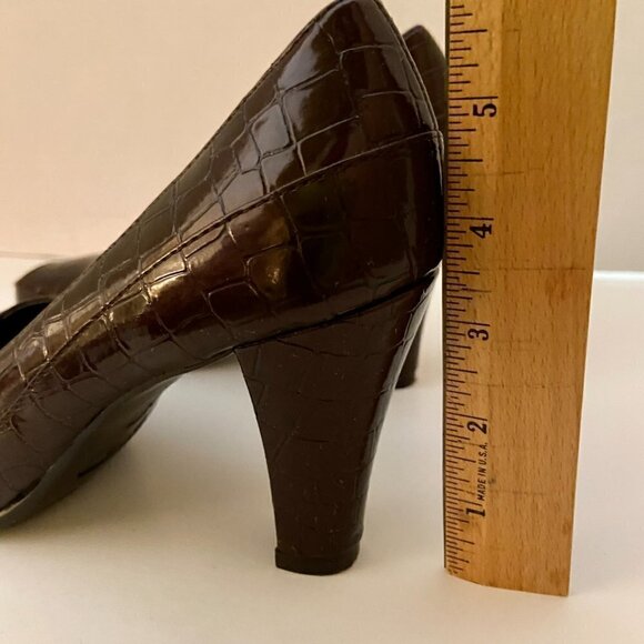 Aerosoles Super Comfort brown reptile leather peep toe heels, 9 - Picture 10 of 14